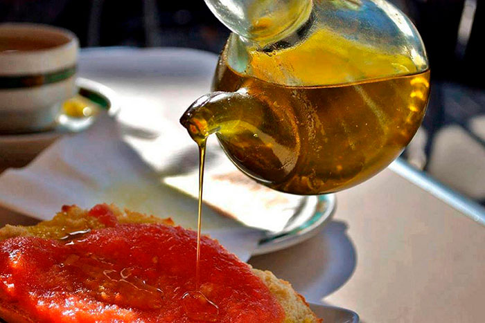 Learning Spanish through gastronomy in Spain